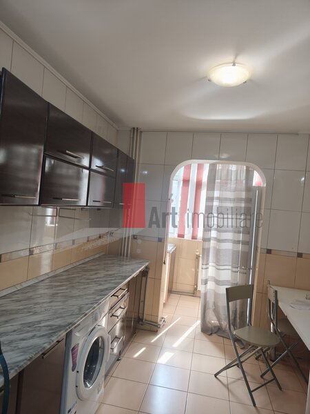Crangasi, apartament 3 camere.