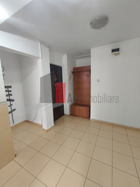 Crangasi, apartament 3 camere.